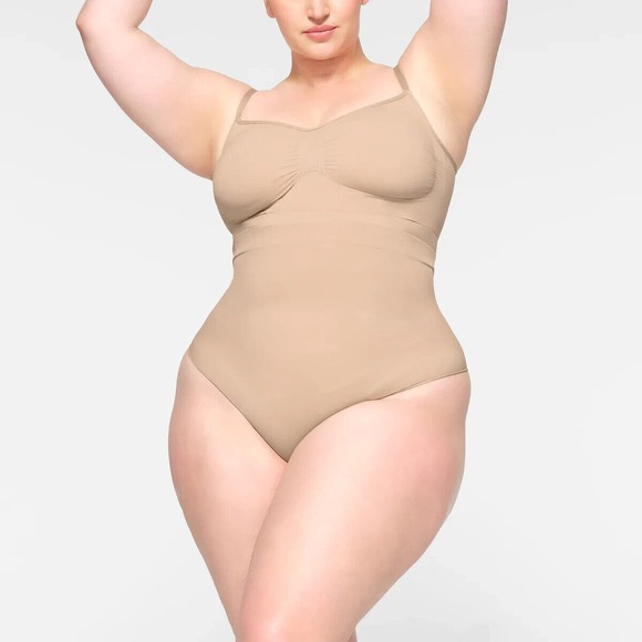 SKIMS Other - NWT Seamless Sculpt Mid Waist Brief in box, Mica, L
